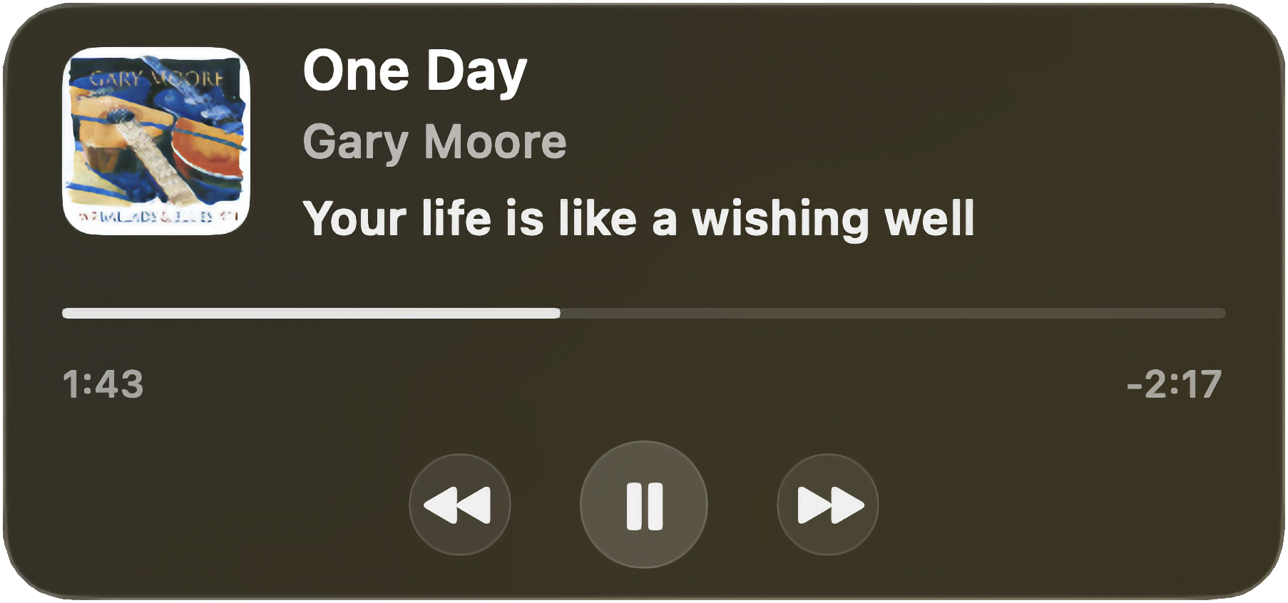 Sonant widget: a floating Liquid Glass panel showing album art, track title, artist, progress bar, and transport controls